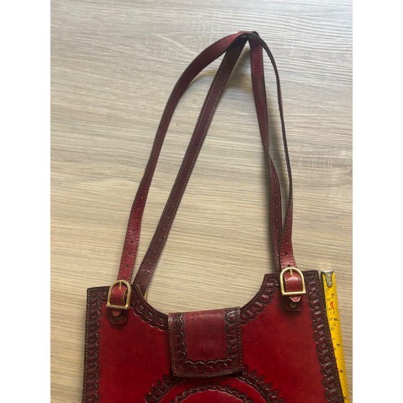Vintage Hand Tooled Leather Shoulder Bag Red Oxblood Embossed Boho Tote - Picture 4 of 11